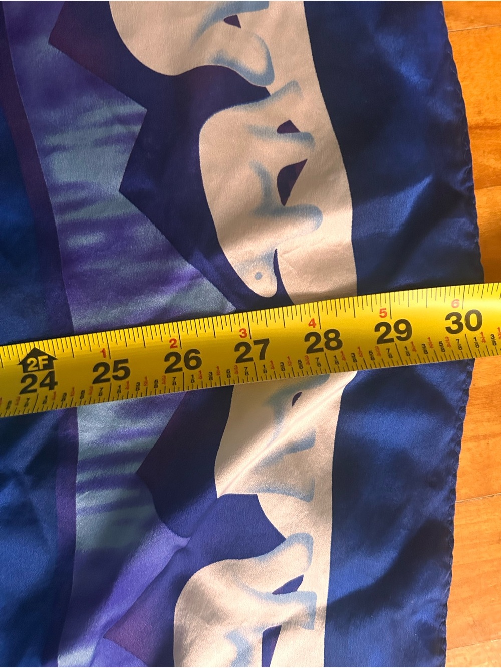 Silk scarf - Picture 8 of 10